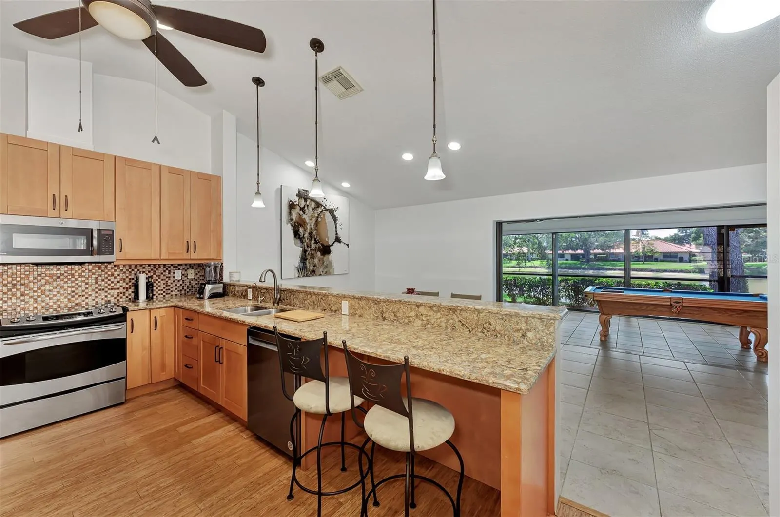 5651 GOLF POINTE DR
