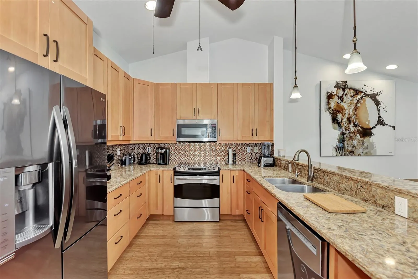 5651 GOLF POINTE DR