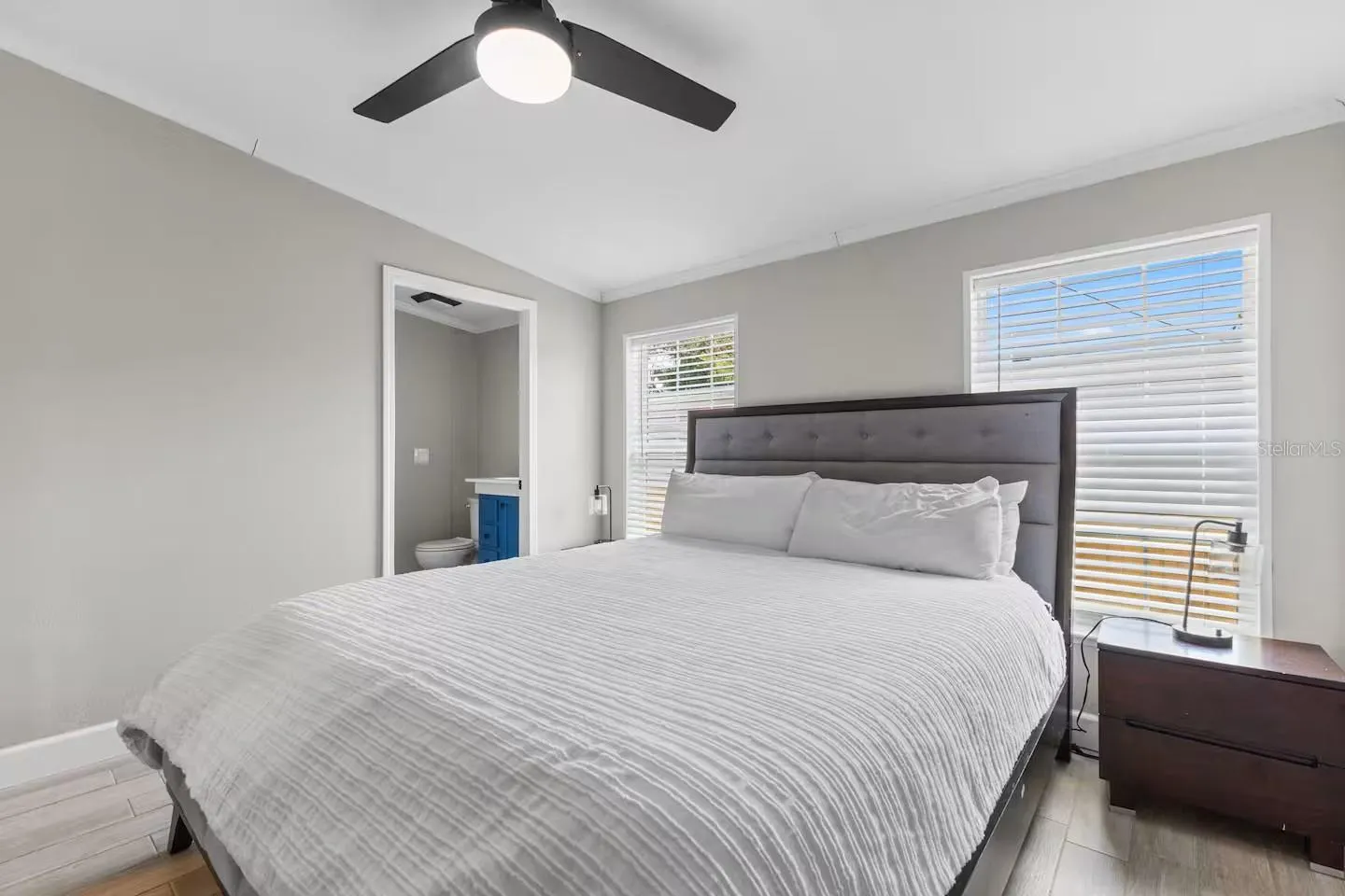 300 RIVER BLVD S