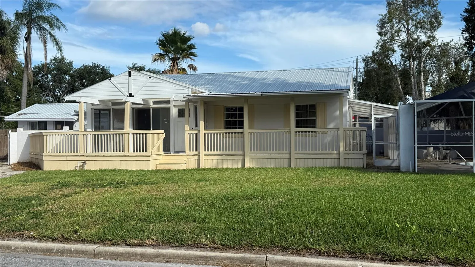 3620 E TAMPA CIR