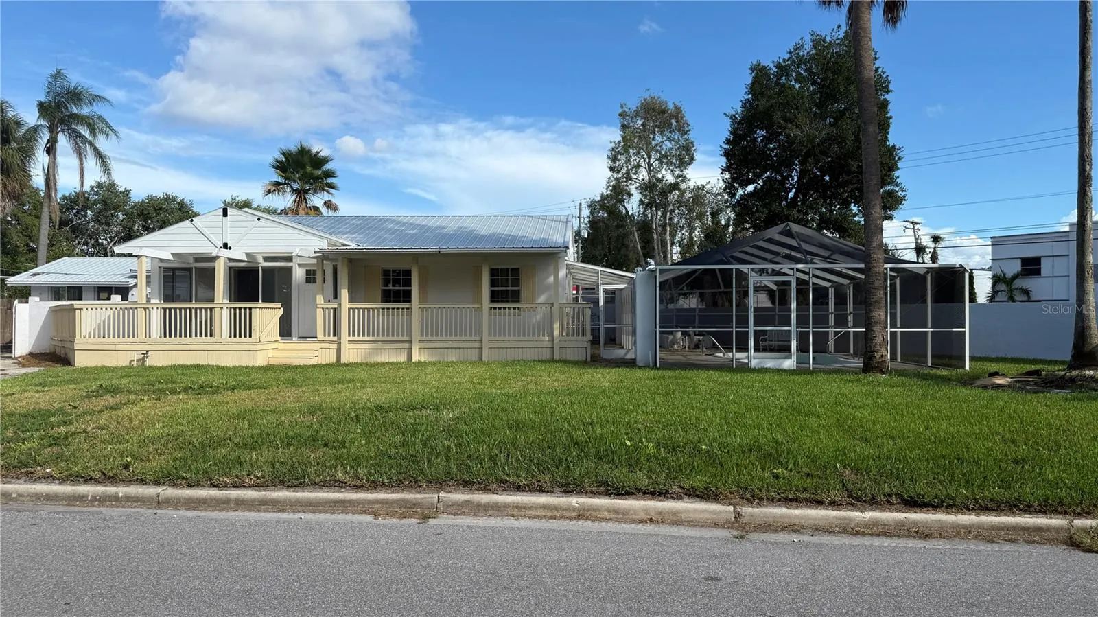 3620 E TAMPA CIR