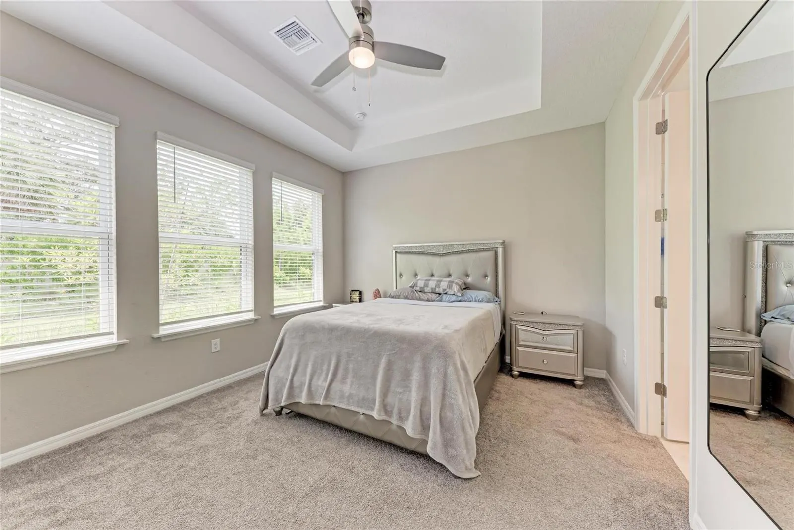 15113 SHADY PALMS LN