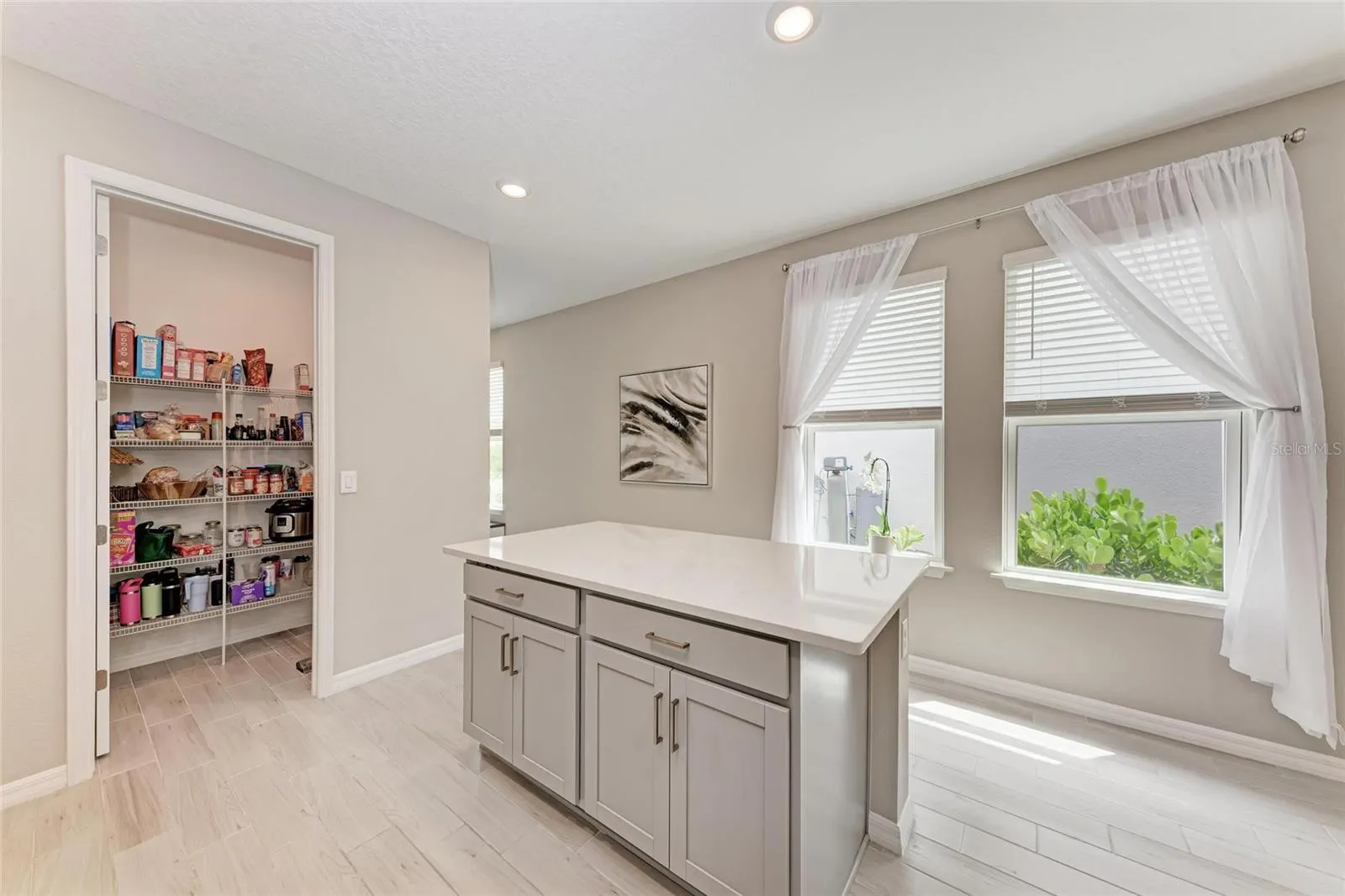 15113 SHADY PALMS LN