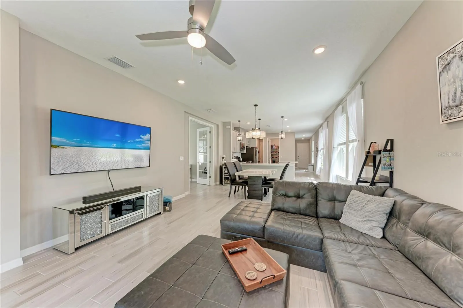 15113 SHADY PALMS LN