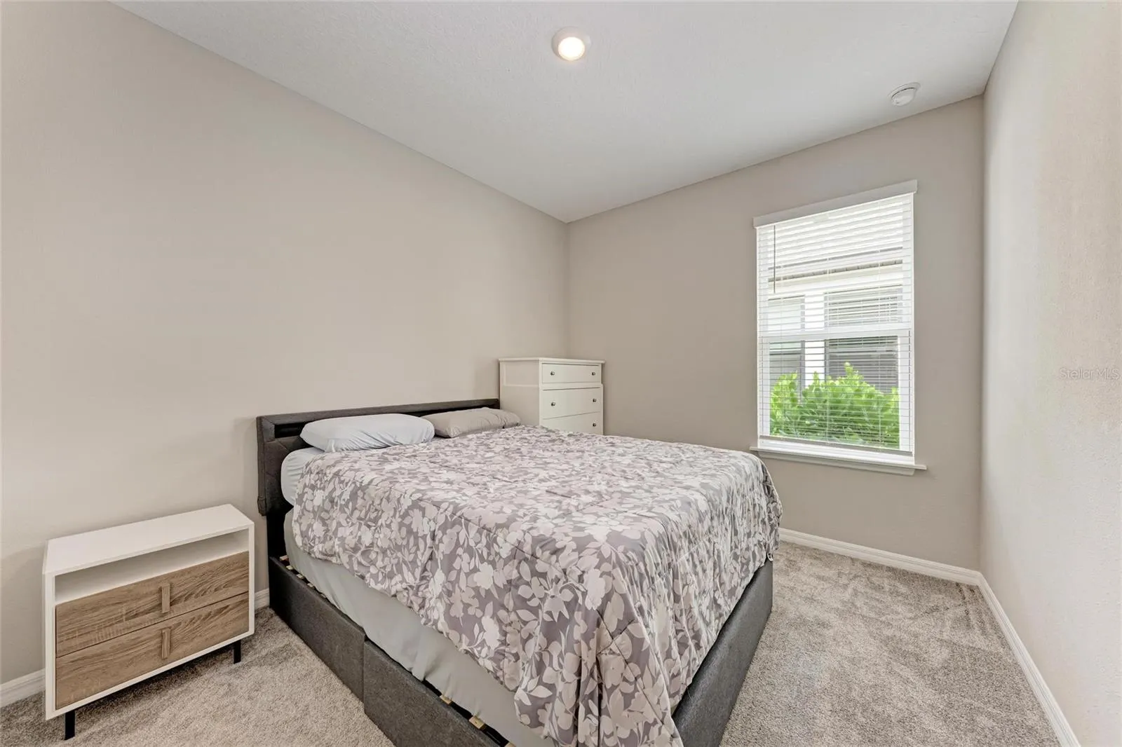 15113 SHADY PALMS LN