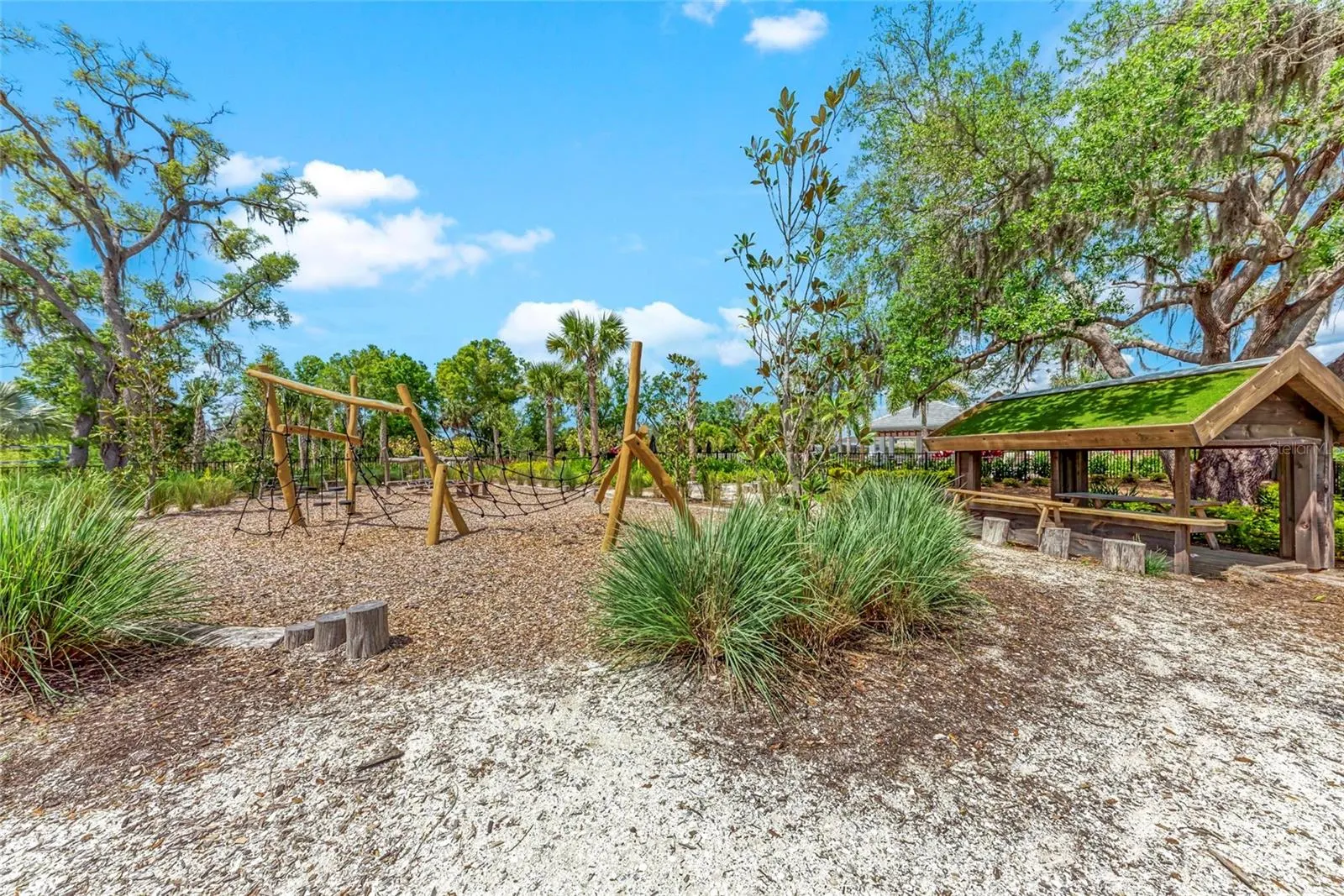 15113 SHADY PALMS LN