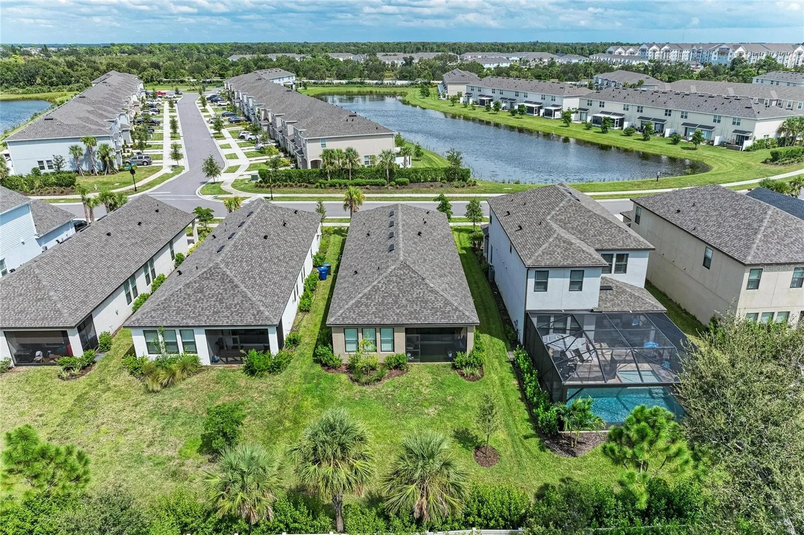 15113 SHADY PALMS LN