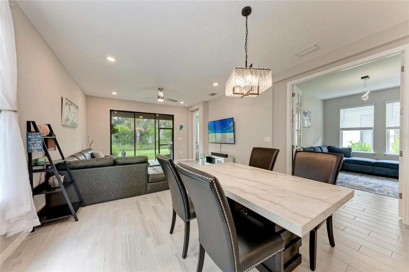 15113 SHADY PALMS LN