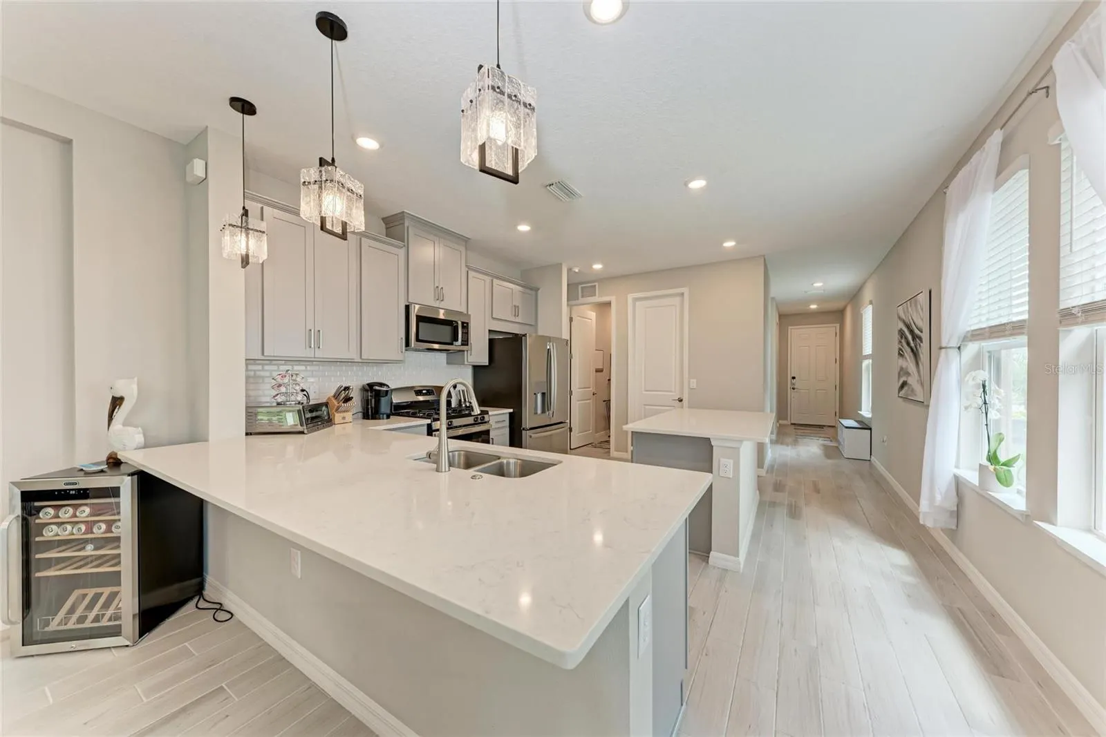 15113 SHADY PALMS LN