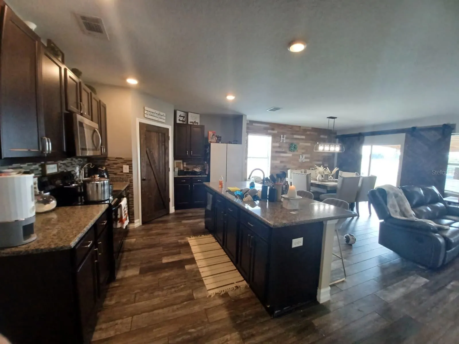 619 ASTOR DR