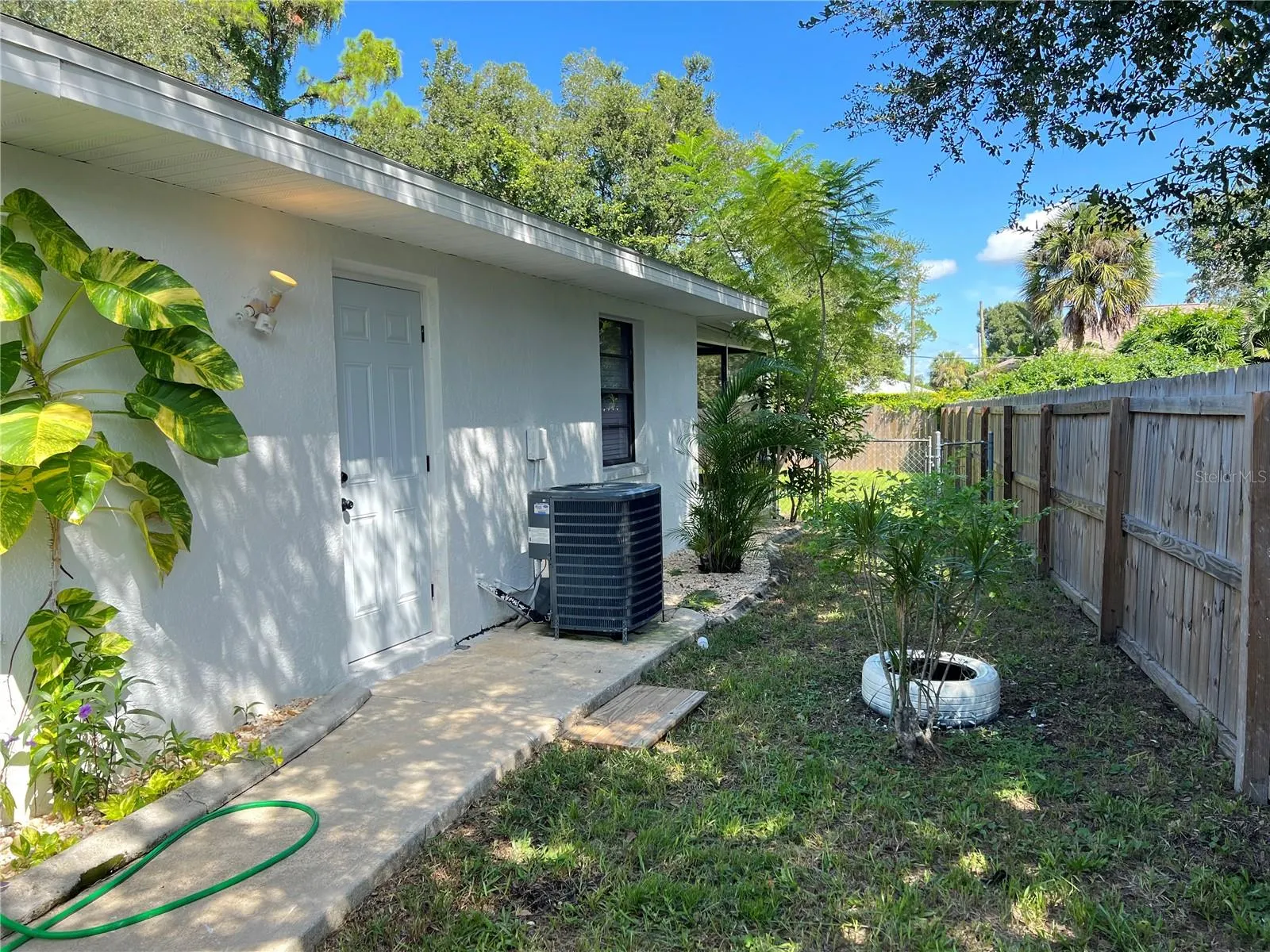 21426 QUESADA AVE