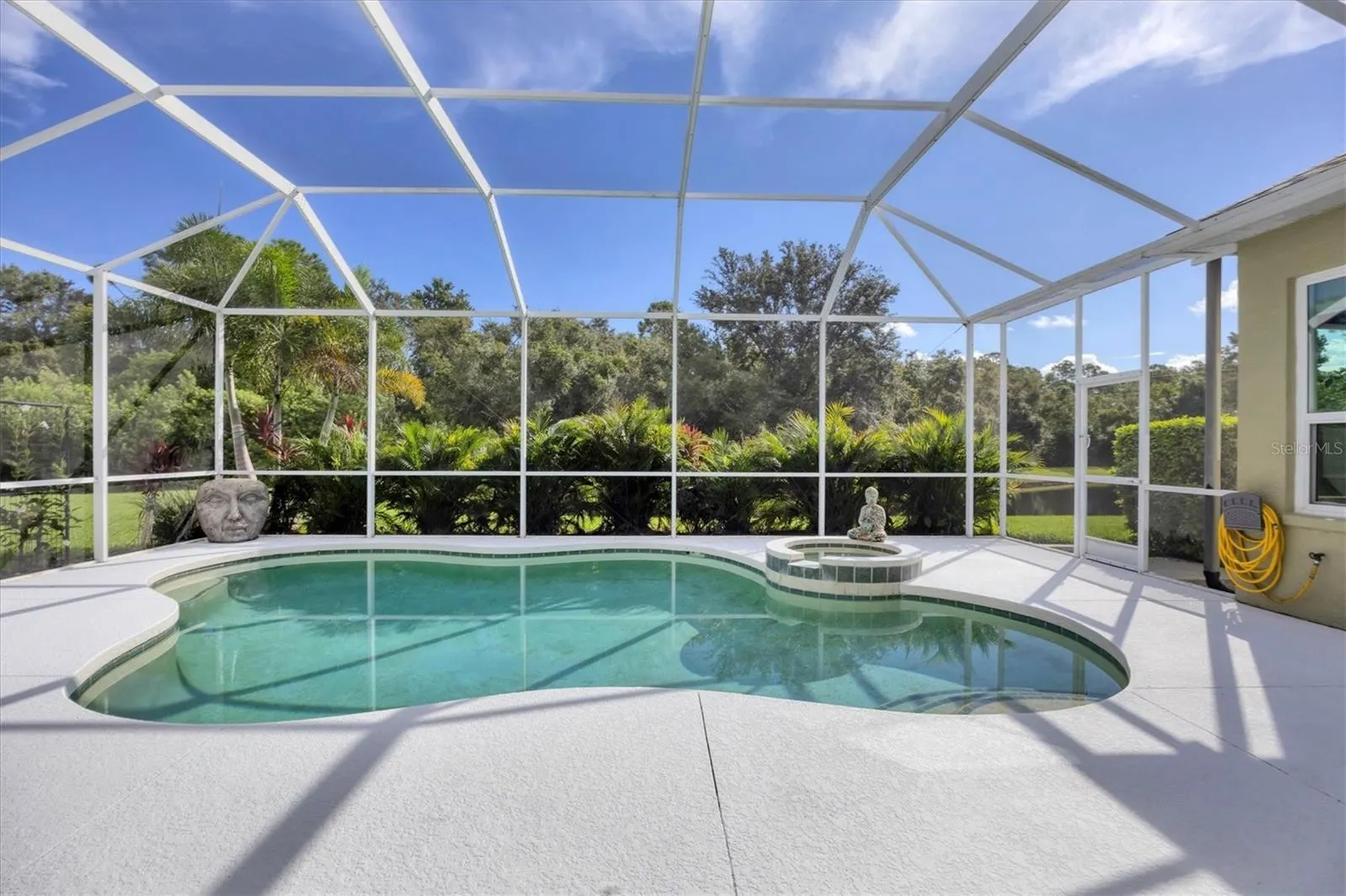 331 LONDONDERRY DR