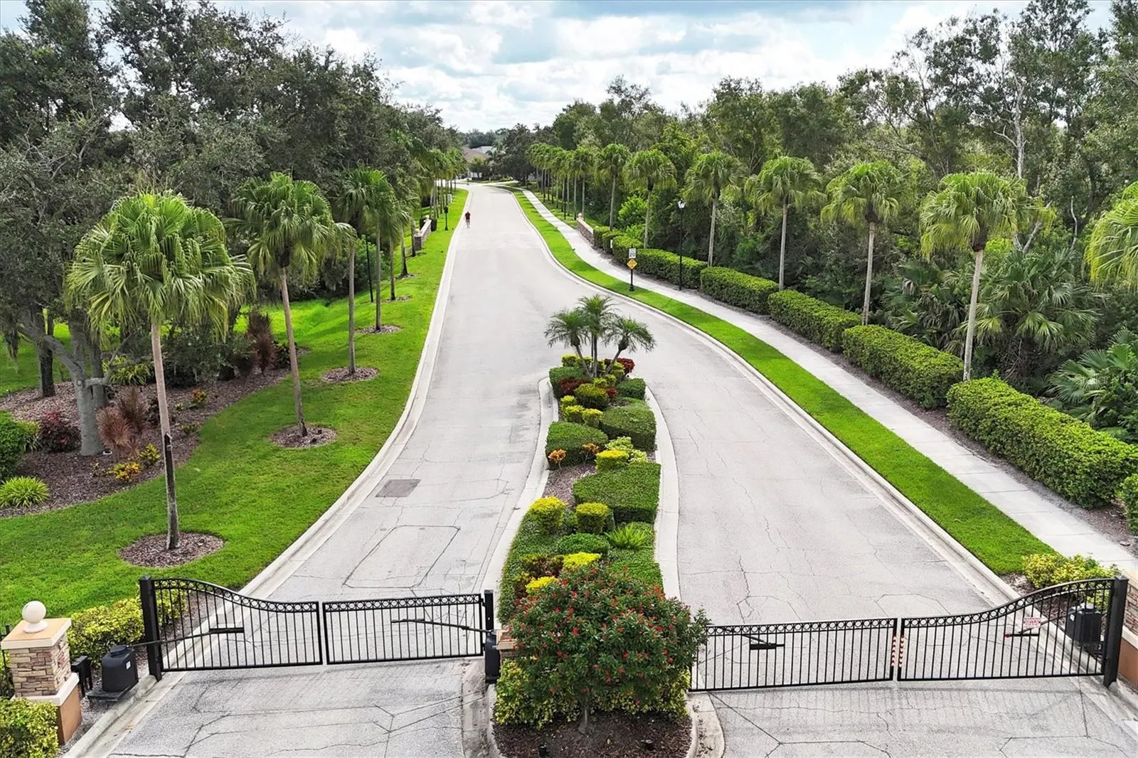 331 LONDONDERRY DR