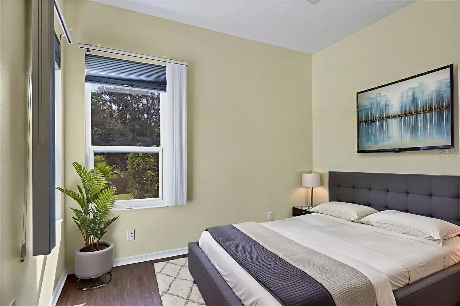331 LONDONDERRY DR