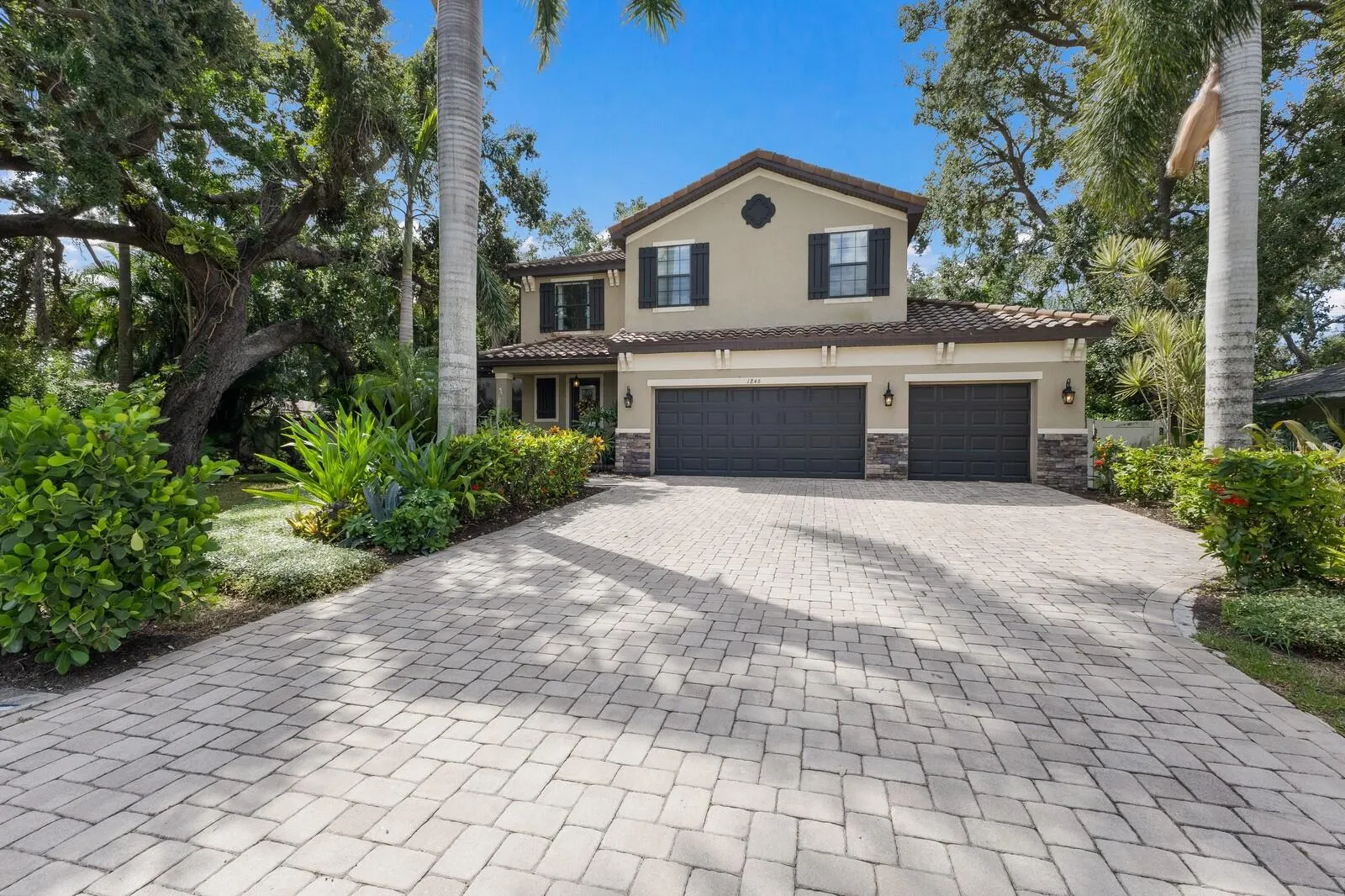 1846 JASMINE DR