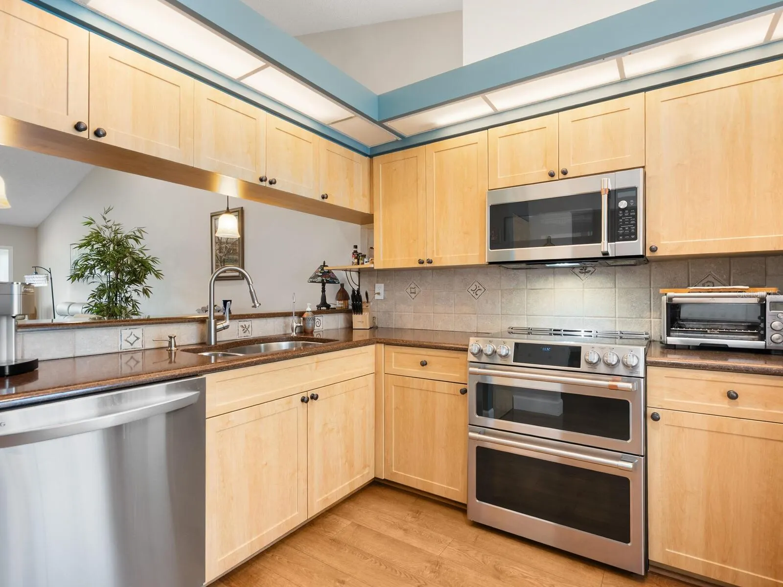 6103 CLUBSIDE DR #6103, #6103