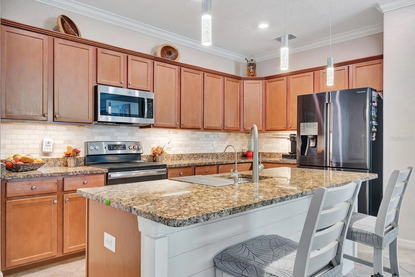 7112 MARSH VIEW TER