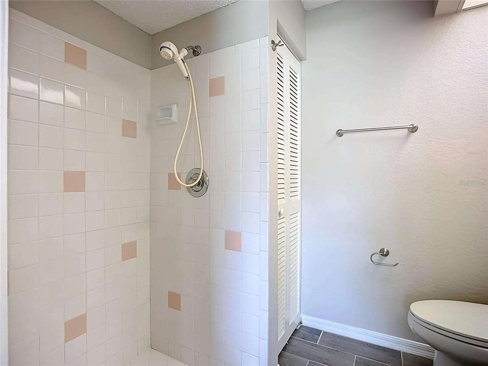 25075 PALISADE RD