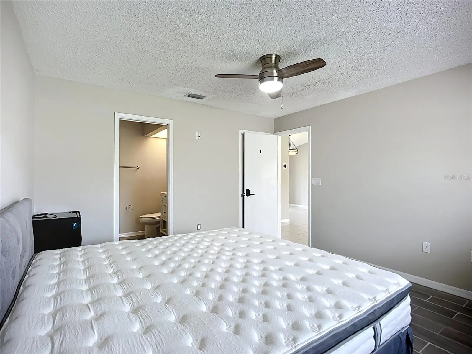 25075 PALISADE RD