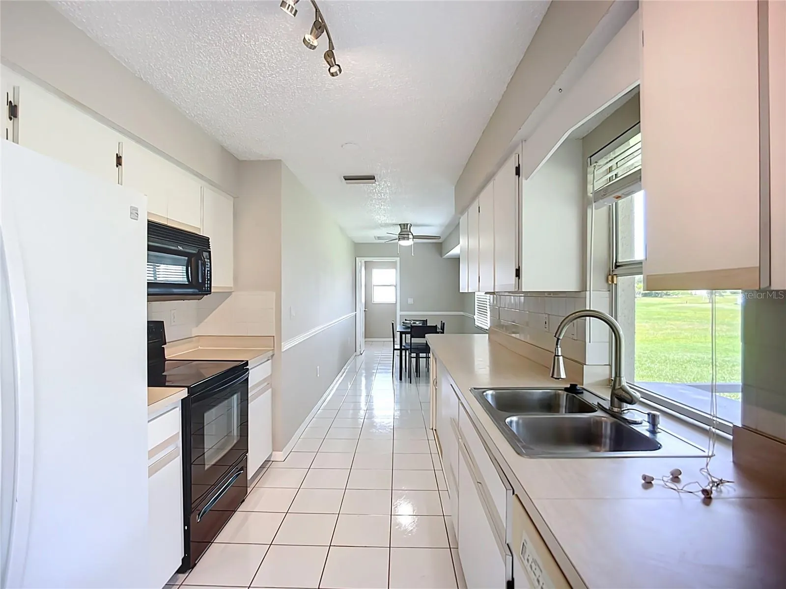 25075 PALISADE RD
