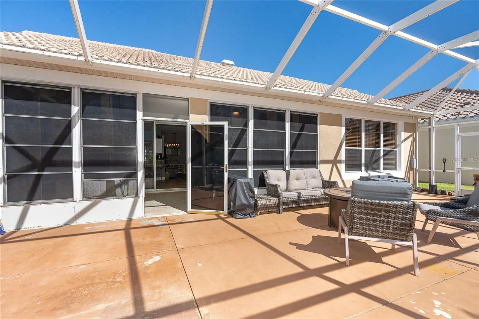 320 LANGHOLM DR