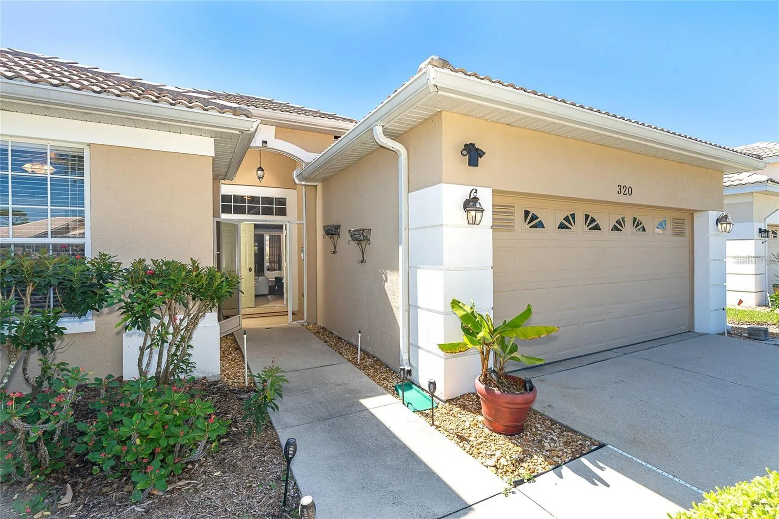 320 LANGHOLM DR