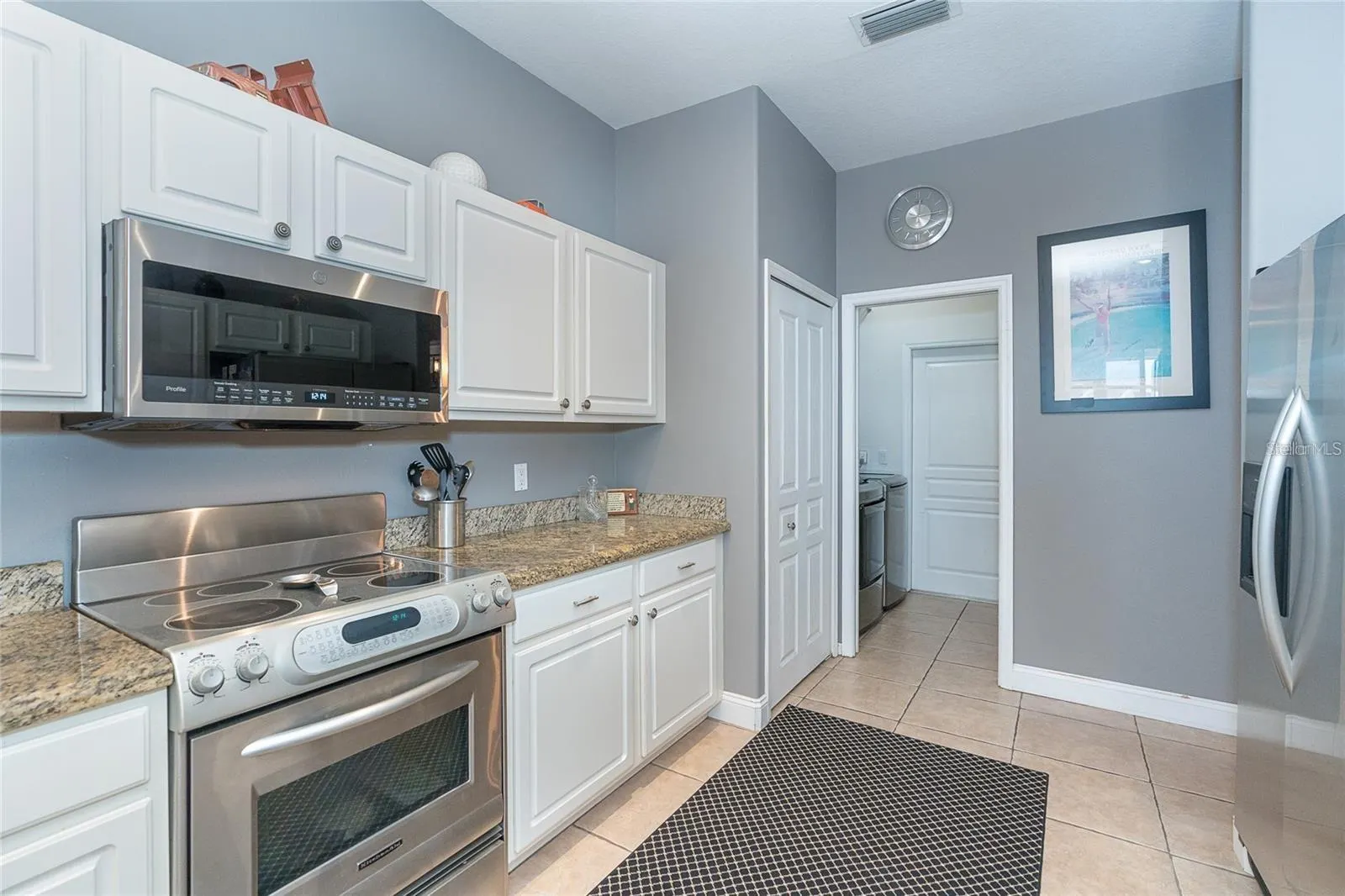 320 LANGHOLM DR