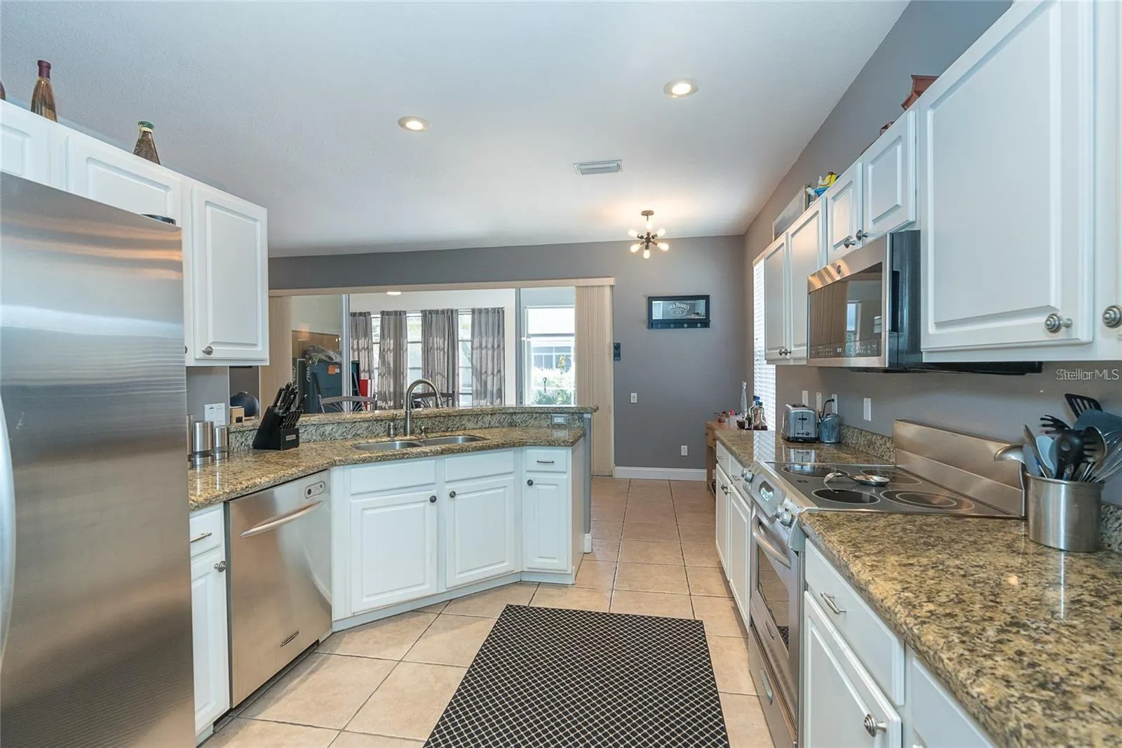 320 LANGHOLM DR