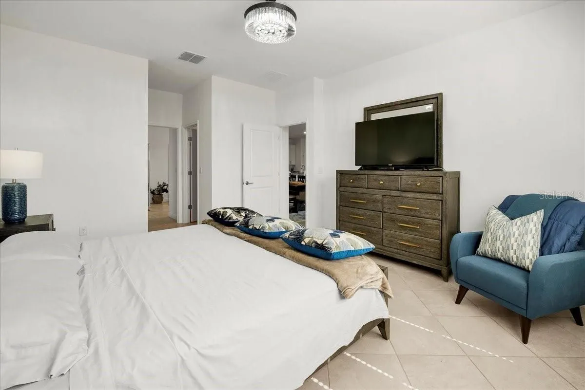 5161 CORAL REEF WAY