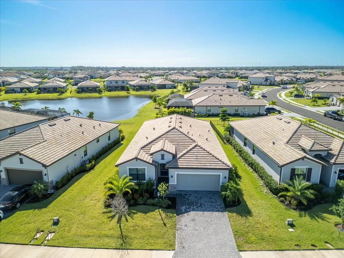 5161 CORAL REEF WAY