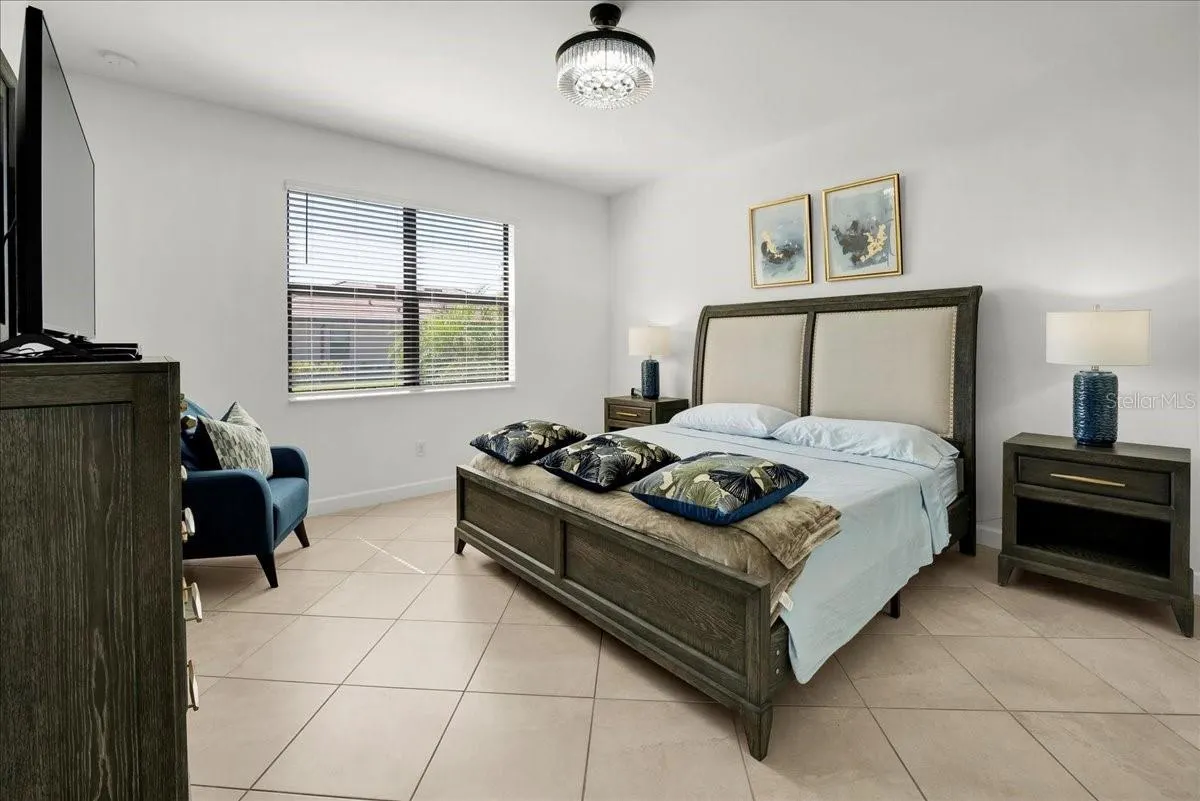 5161 CORAL REEF WAY