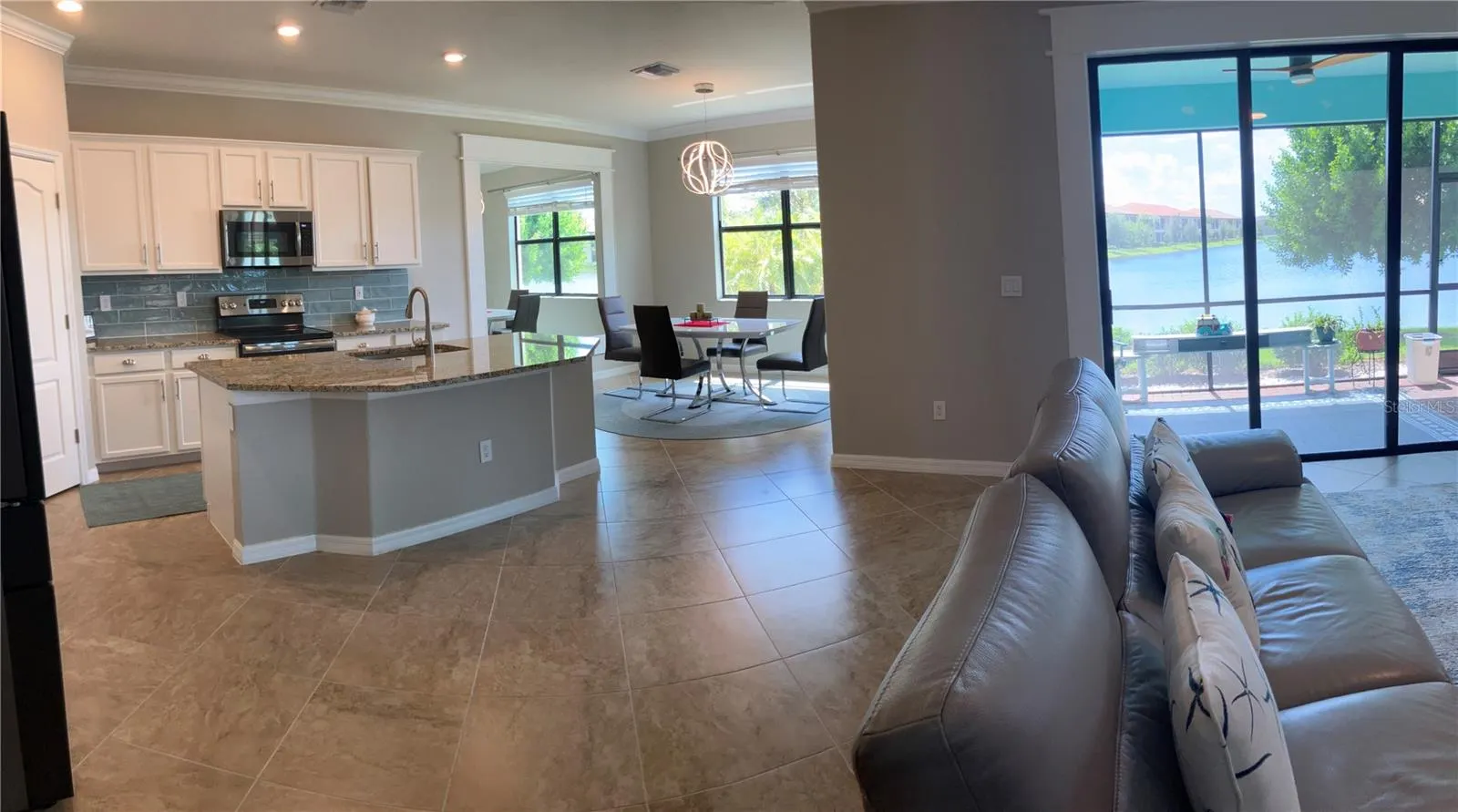 10093 COZY GROVE DR