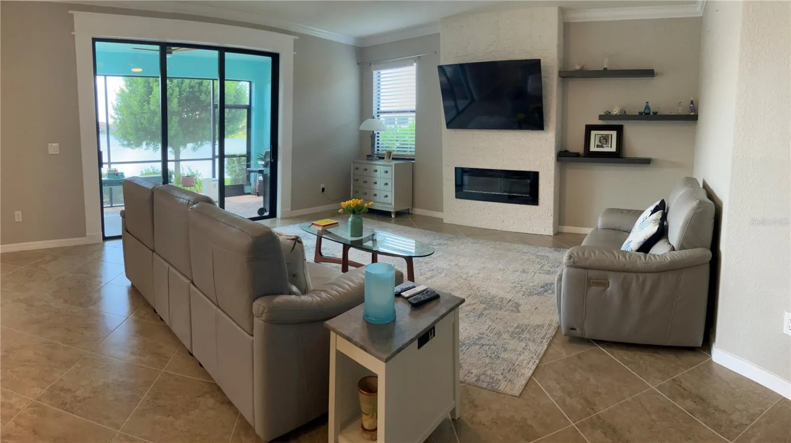 10093 COZY GROVE DR
