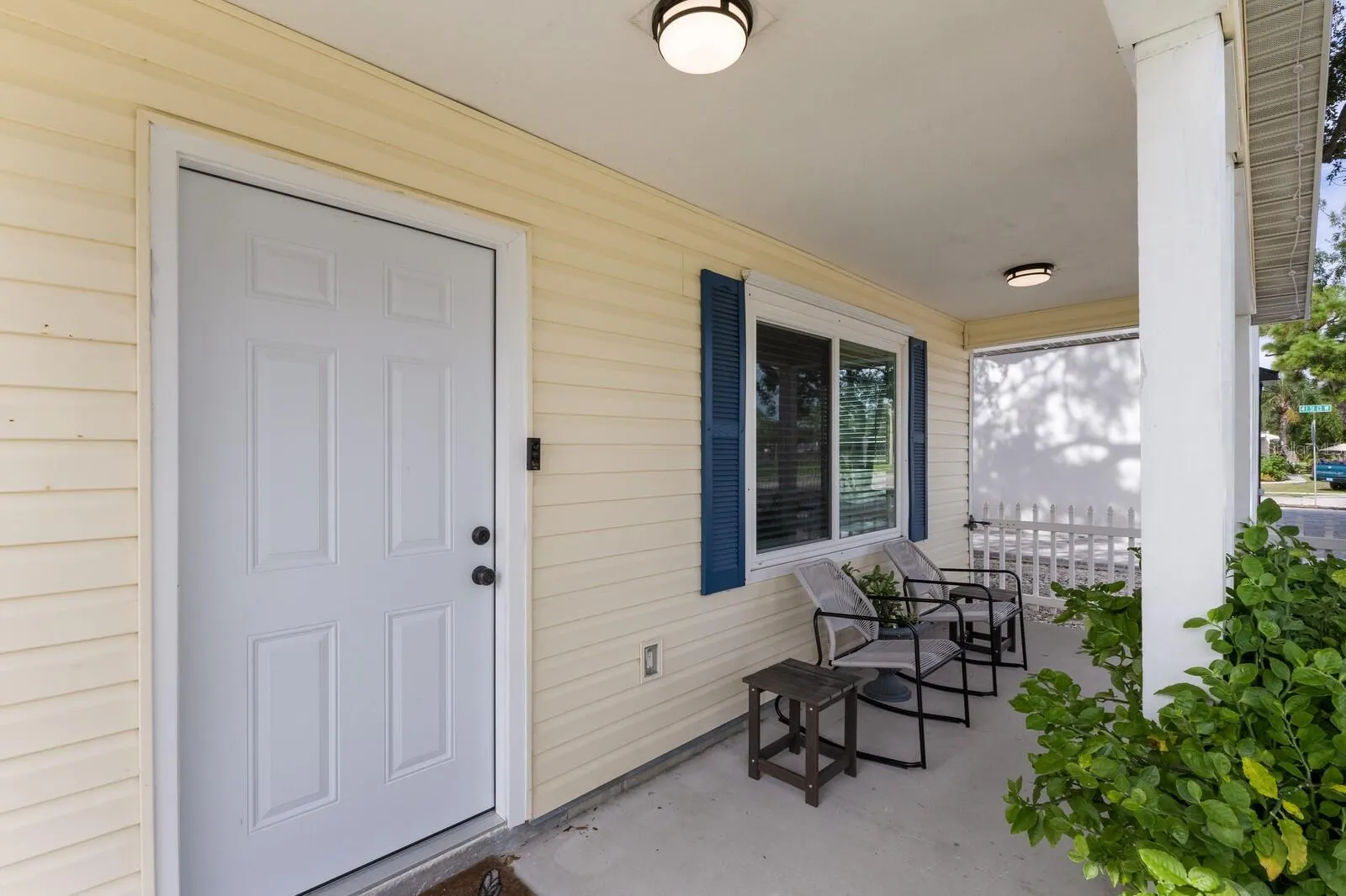 4121 9TH AVE W