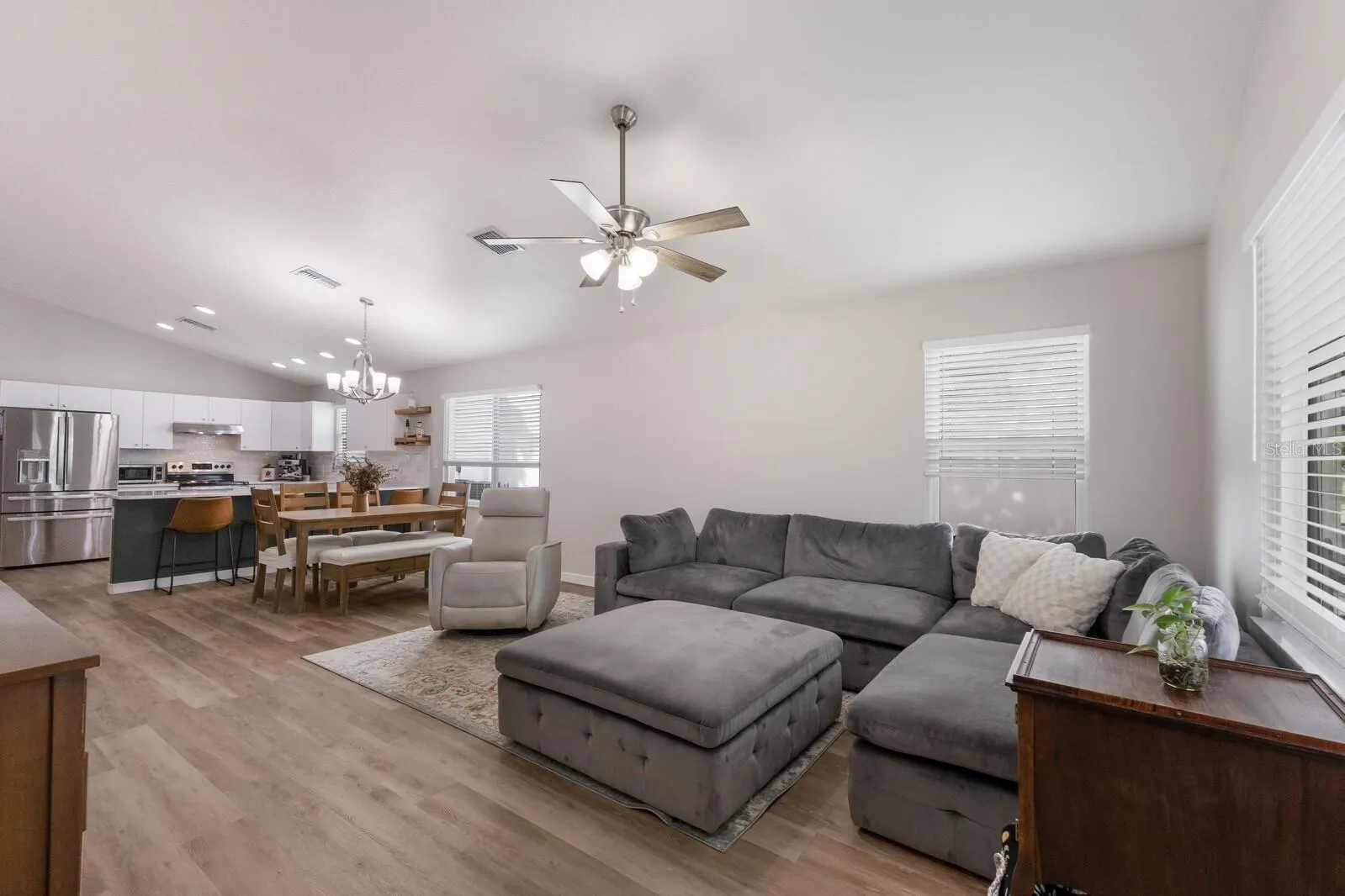 4121 9TH AVE W
