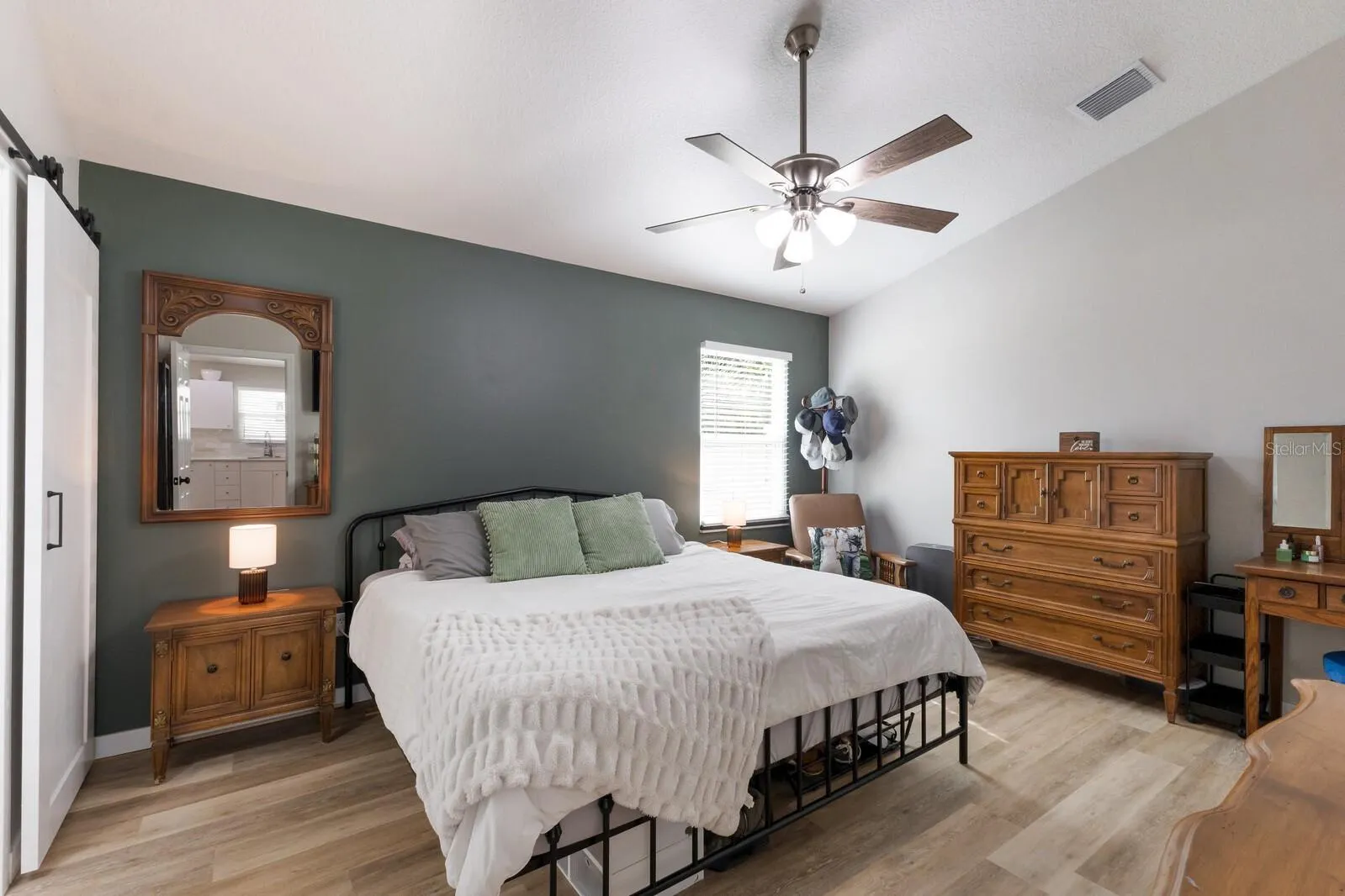 4121 9TH AVE W