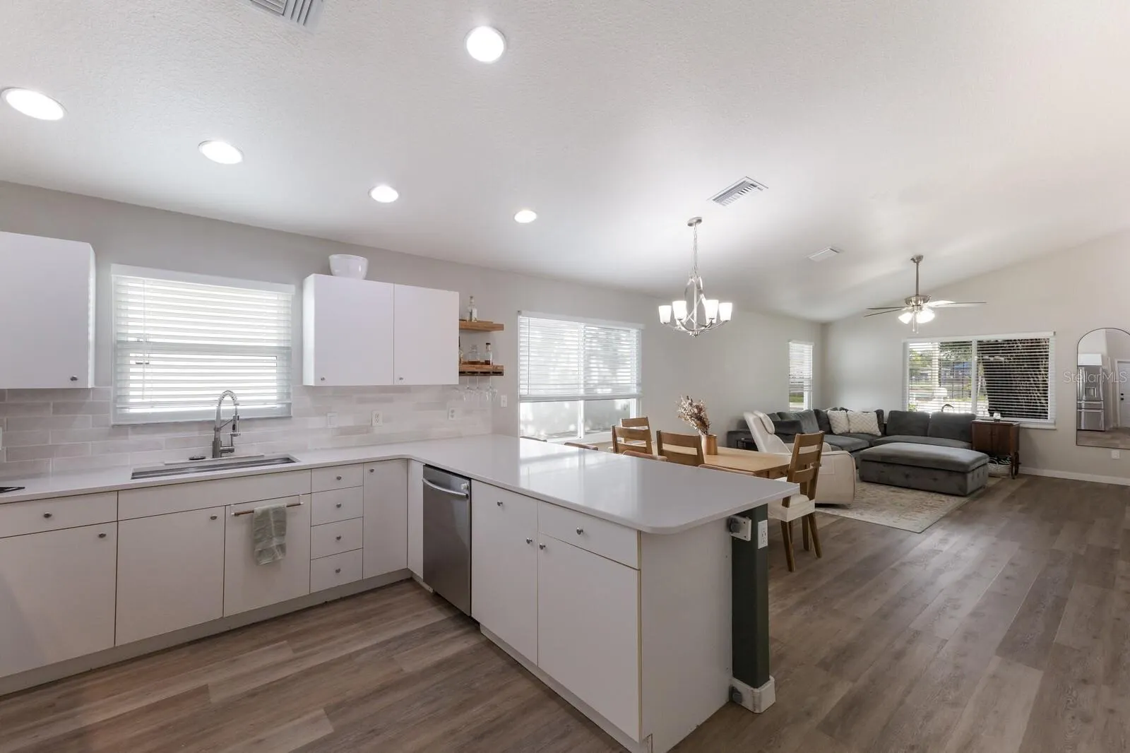 4121 9TH AVE W