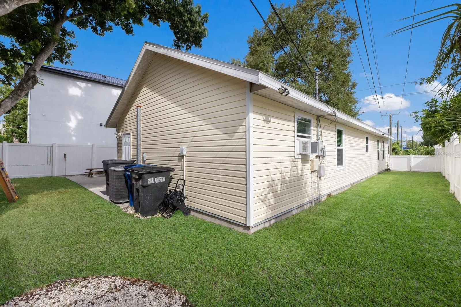 4121 9TH AVE W