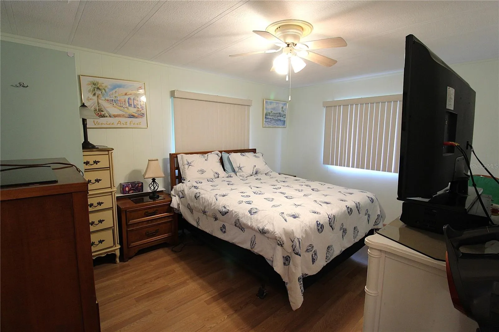 607 CERVINA DR