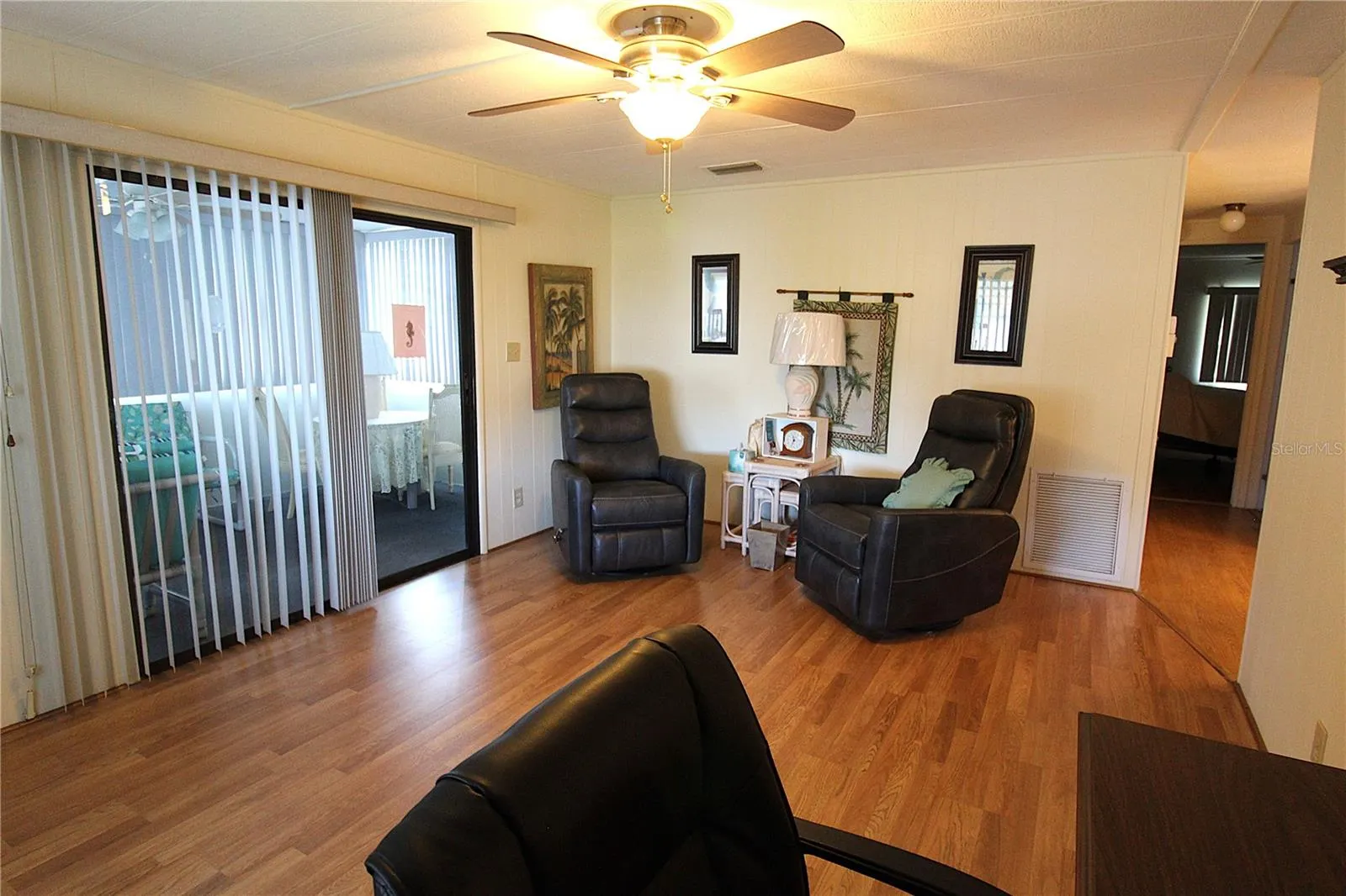 607 CERVINA DR