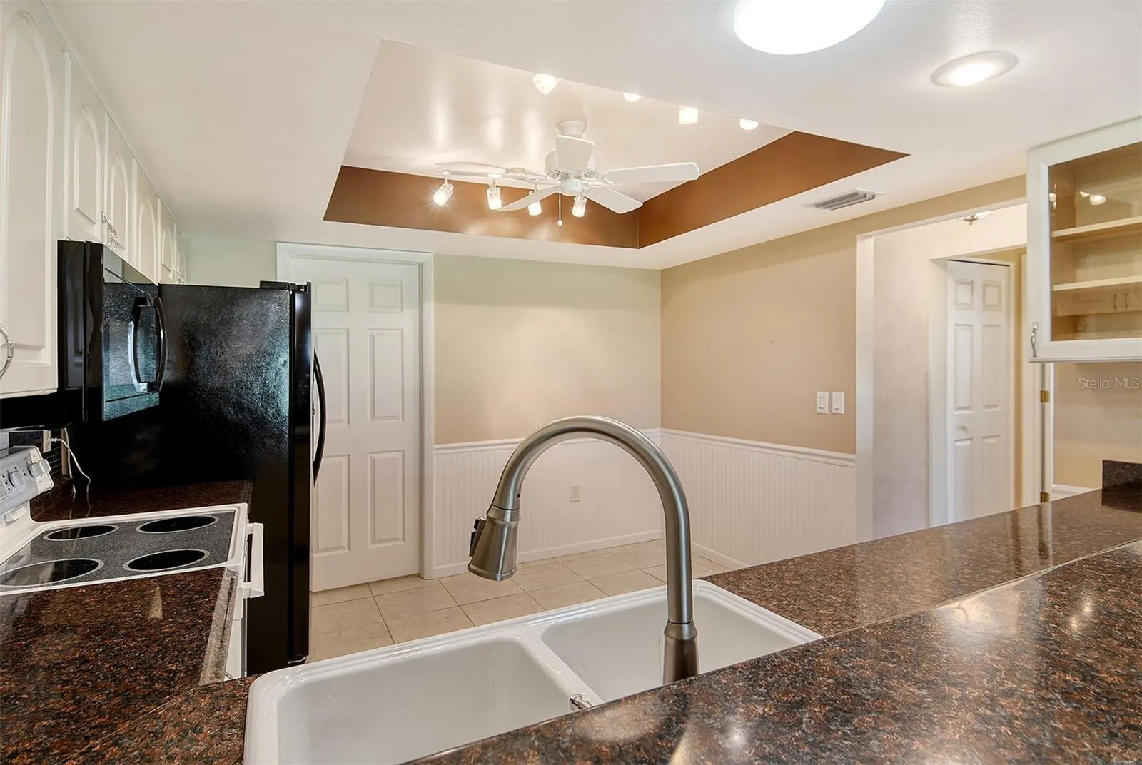 5609 EVERGREEN DR #28, #28