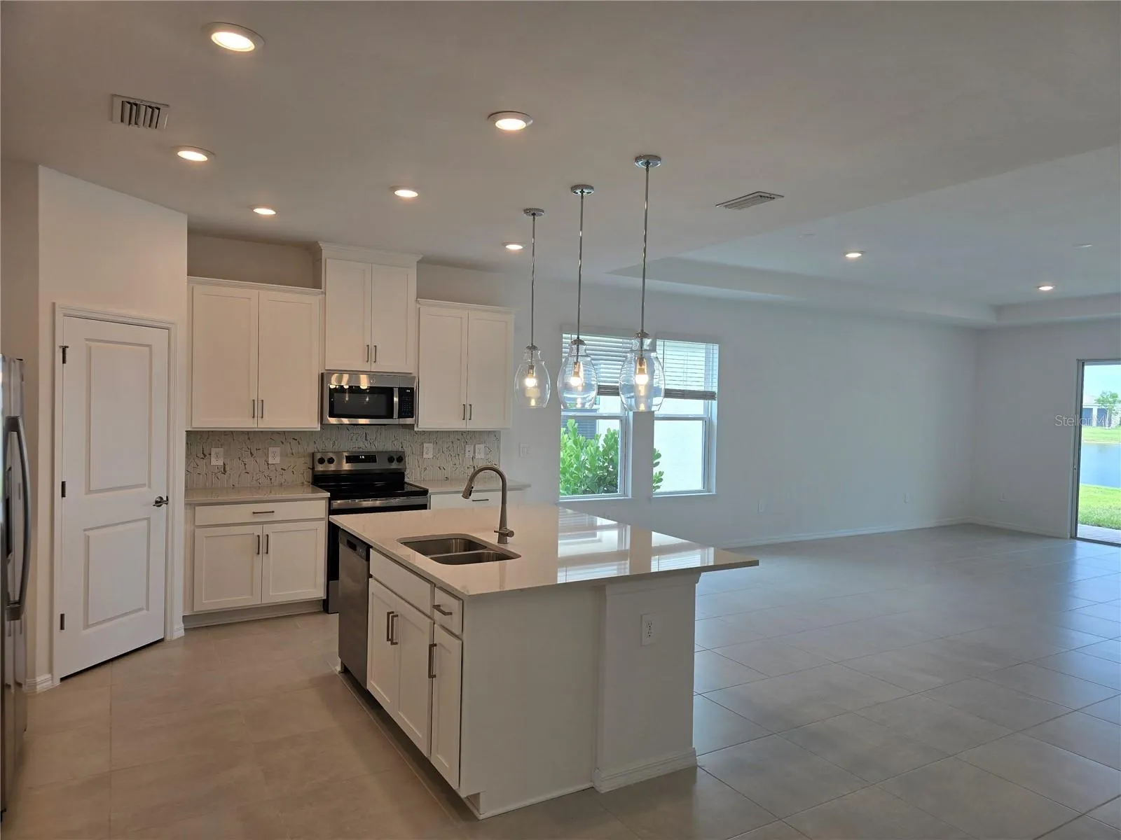 1583 LAUREL BROOK LN