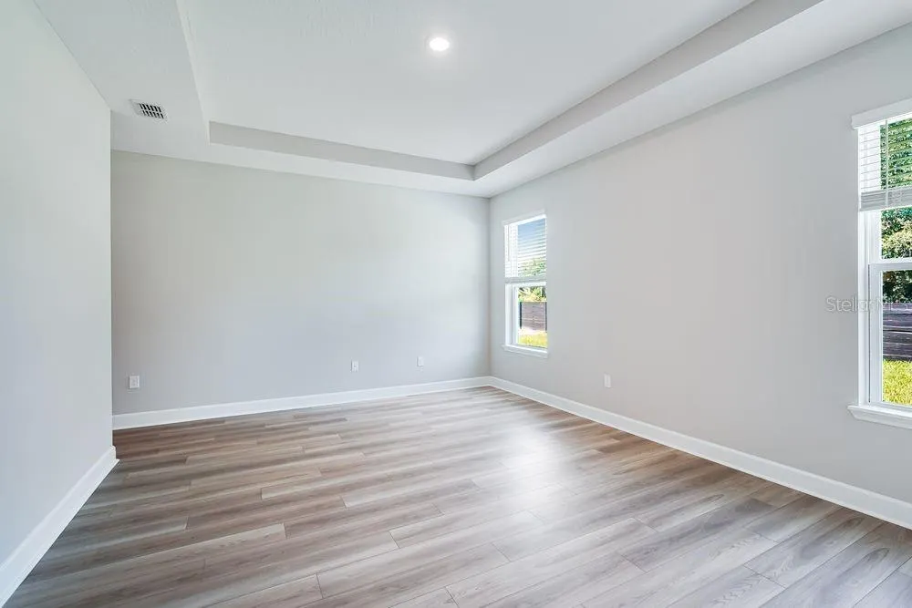1583 LAUREL BROOK LN