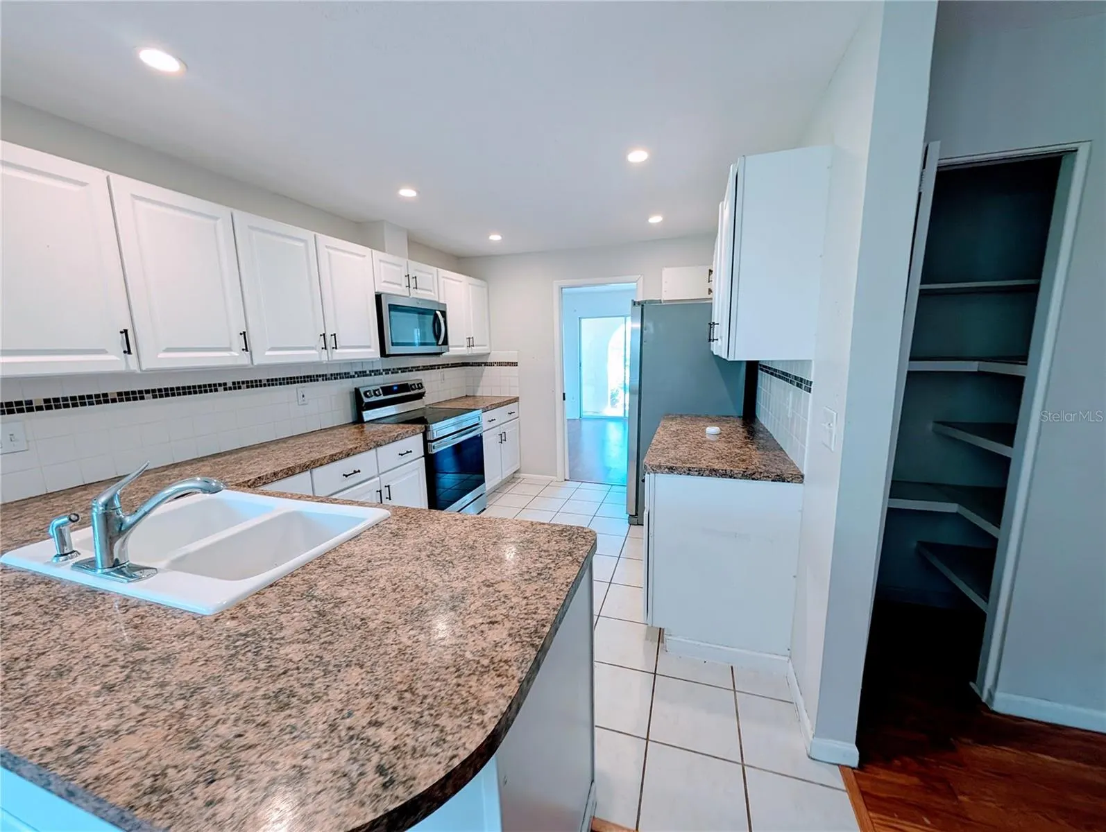 505 RUBENS DR #505, #505