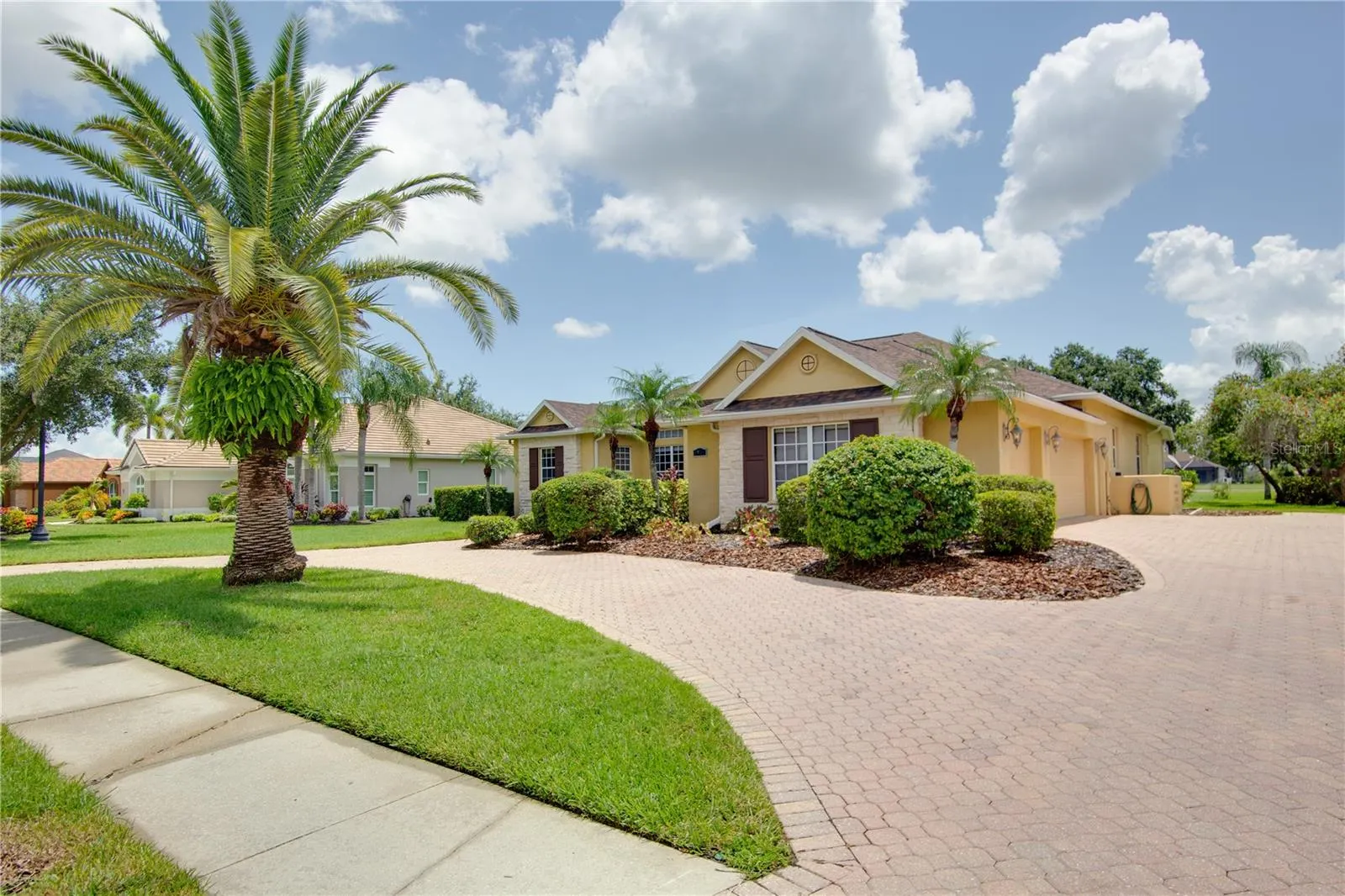 9996 CHERRY HILLS AVENUE CIR