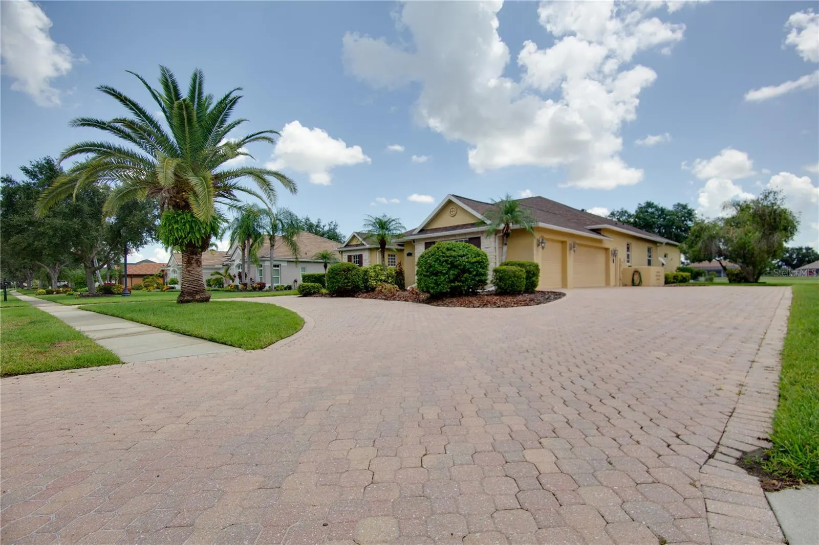 9996 CHERRY HILLS AVENUE CIR