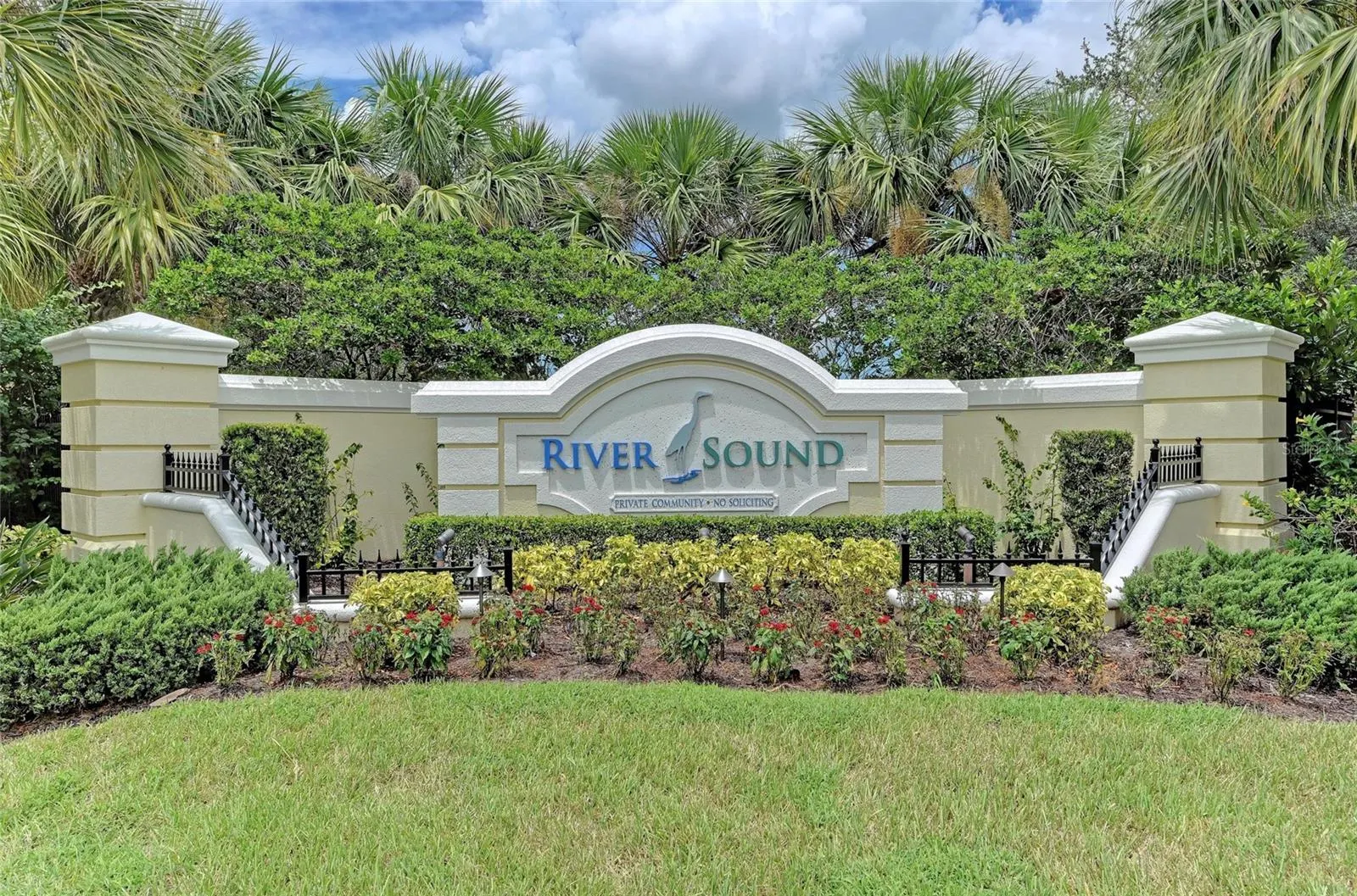 5234 AQUA BREEZE DR