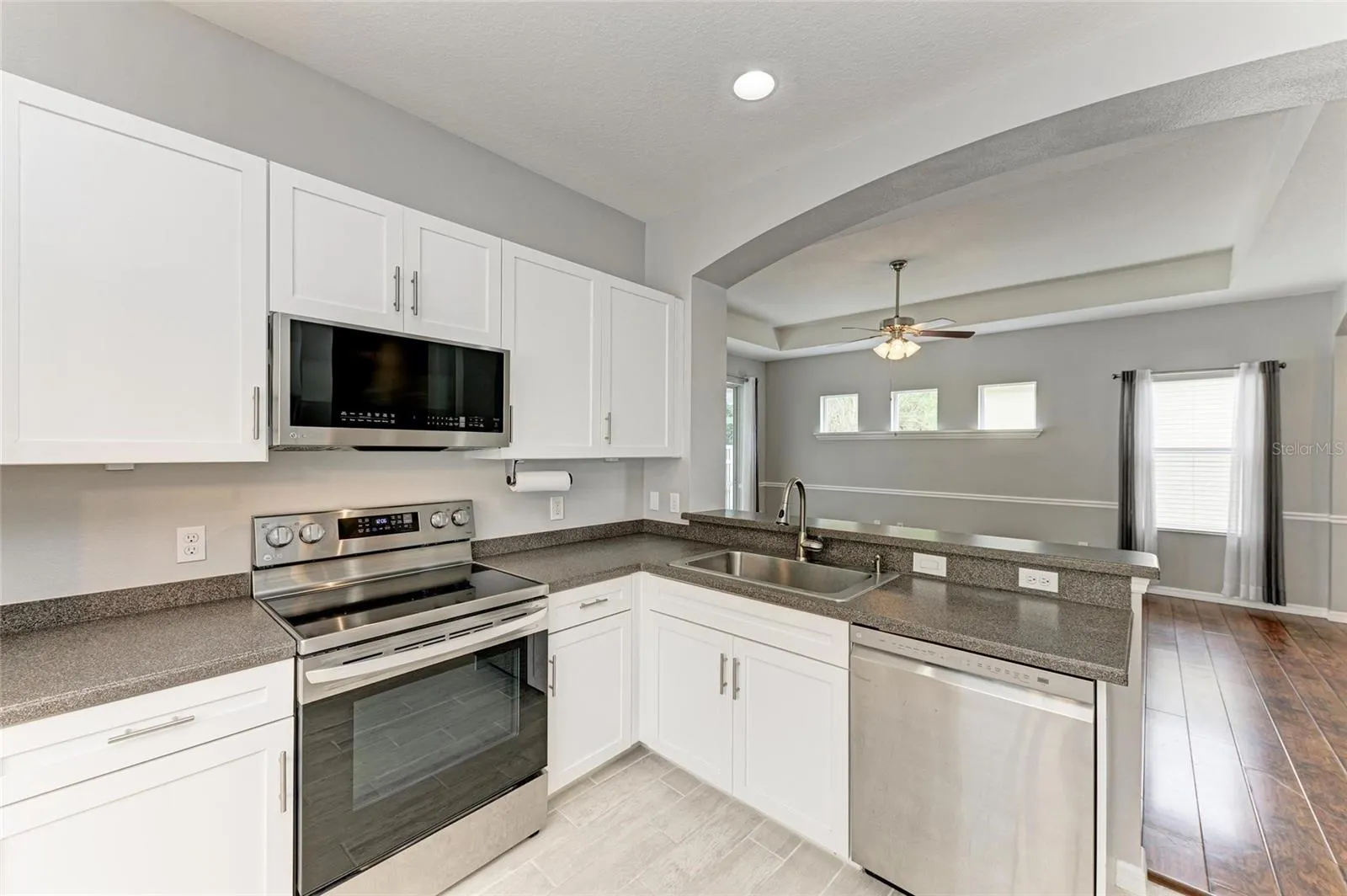 5234 AQUA BREEZE DR