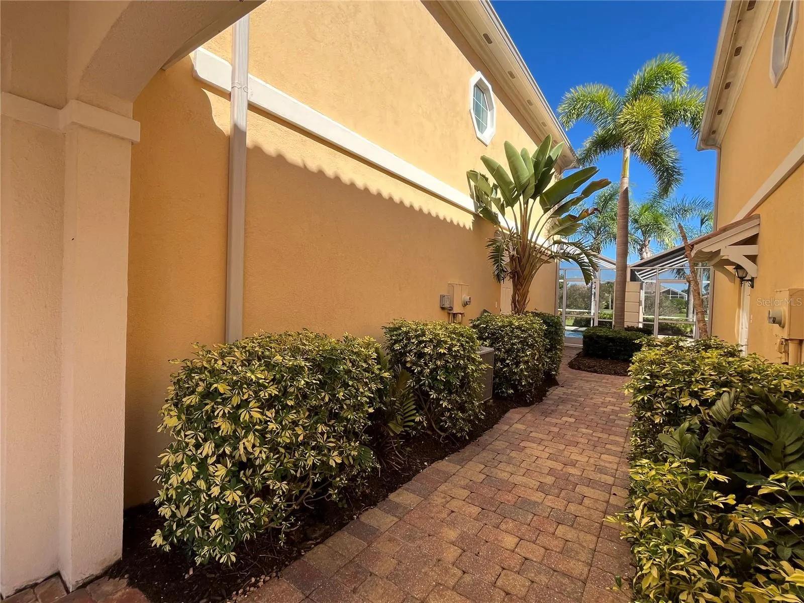 1707 BURGOS DR
