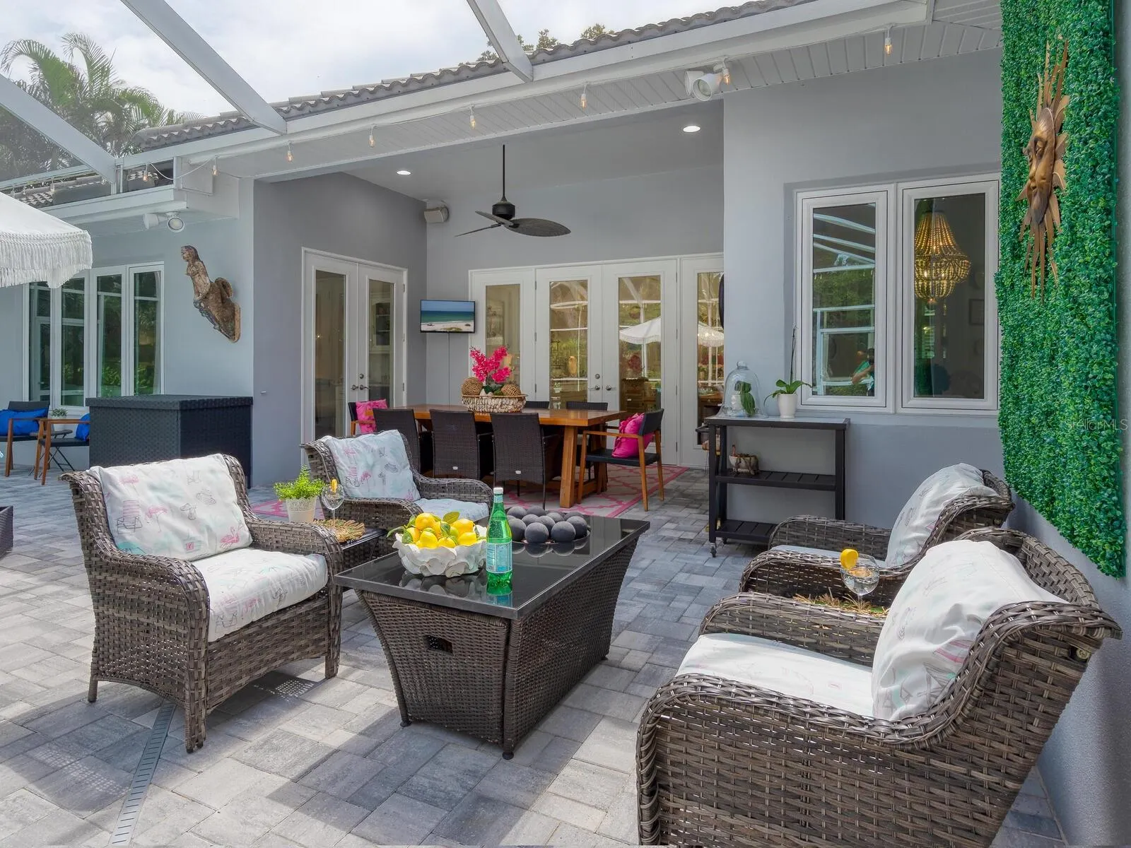 8600 WOODBRIAR DR